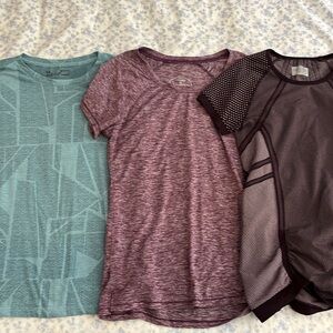 Athletic t-shirt lot medium, oiselle, under armor, and athleta